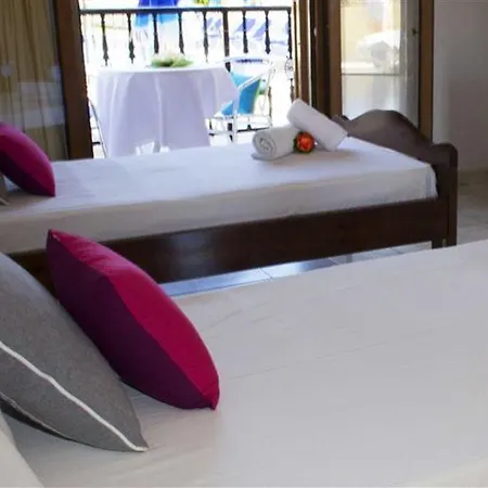 Litsa Apartahotel